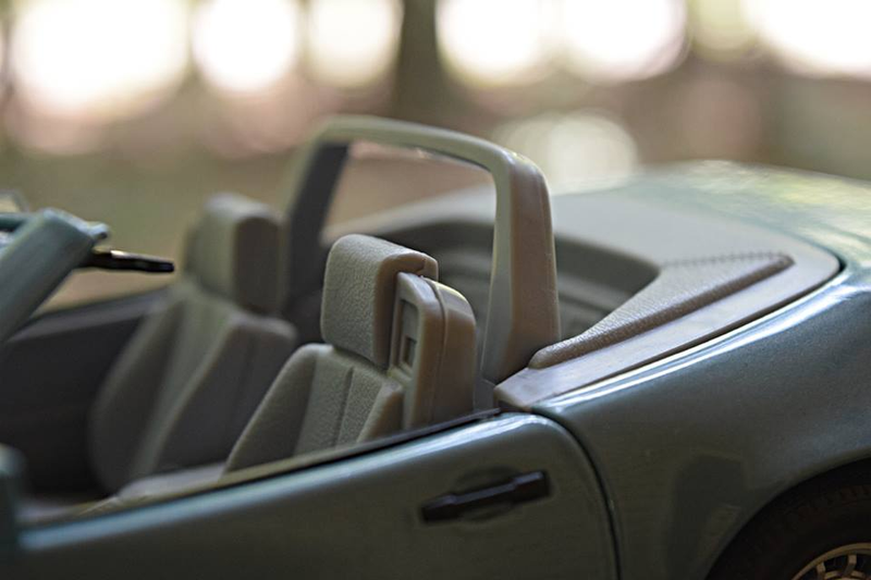 Illustration for article titled 1992 Mercedes-Benz SL500 by Maisto